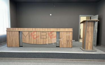 Стол президиума 08